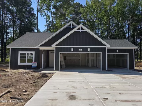960 Rialto Ln, Ayden, NC 28513