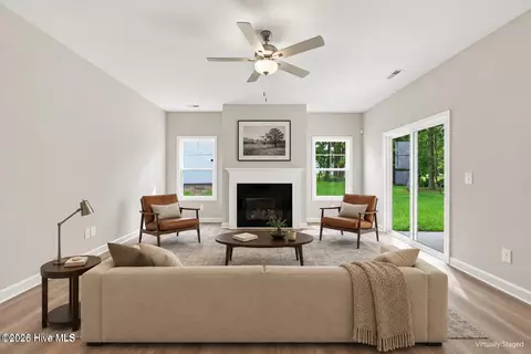 Living - 960 Rialto Ln, Ayden, NC 28513 photo 1 of 3