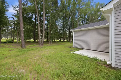 Exterior - 960 Rialto Ln, Ayden, NC 28513 photo 6 of 8