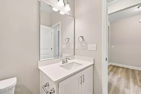 Bath - 960 Rialto Ln, Ayden, NC 28513 photo 2 of 6