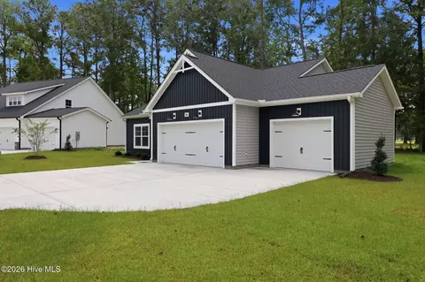 Exterior - 960 Rialto Ln, Ayden, NC 28513 photo 2 of 8