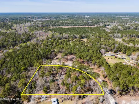 L2 Crystal Court, Hampstead, NC 28443