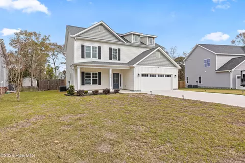 1616 Chadwick Shores Dr, Sneads Ferry, NC 28460