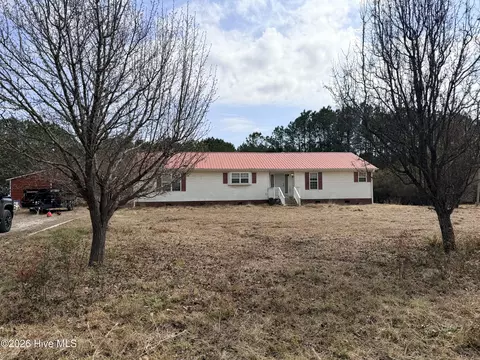 132 Porters Ridge Rd, Jacksonville, NC 28540