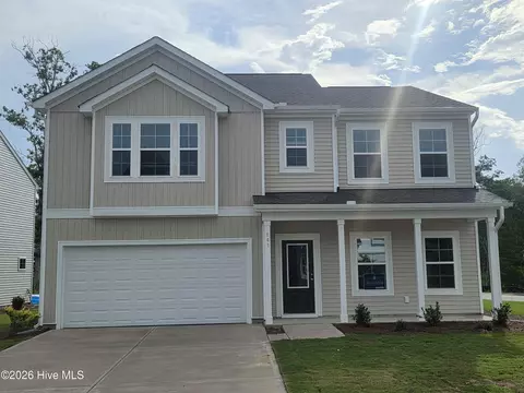 841 Schoolfield Dr, Sneads Ferry, NC 28460