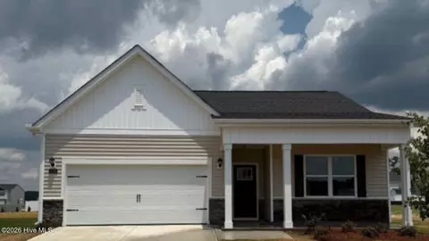 1125 Aviator Ln, Ayden, NC 28513