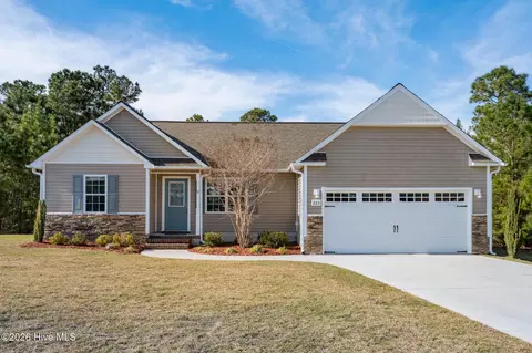 223 Lockwood Ct, Hubert, NC 28539
