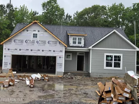 3002 Tucker Hill Dr, Grimesland, NC 27837