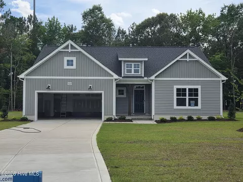 3002 Tucker Hill Dr, Grimesland, NC 27837