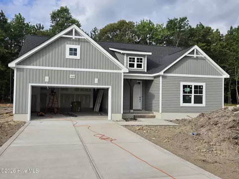 3002 Tucker Hill Dr, Grimesland, NC 27837