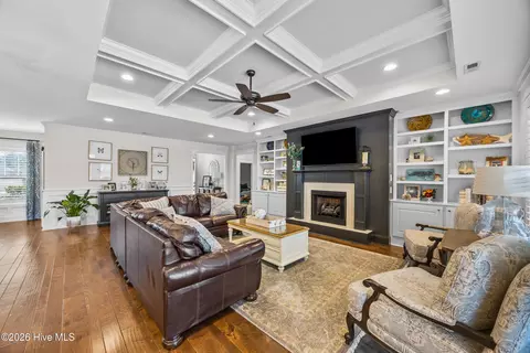 Living - 102 Olde Point Loop, Hampstead, NC 28443 photo 1 of 2