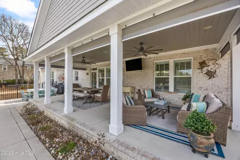 Exterior - 102 Olde Point Loop, Hampstead, NC 28443 photo 10 of 20