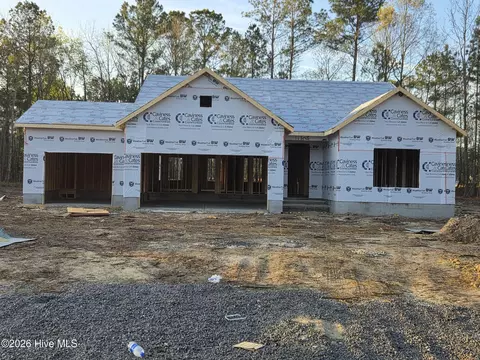 3003 Tucker Hill Dr, Grimesland, NC 27837