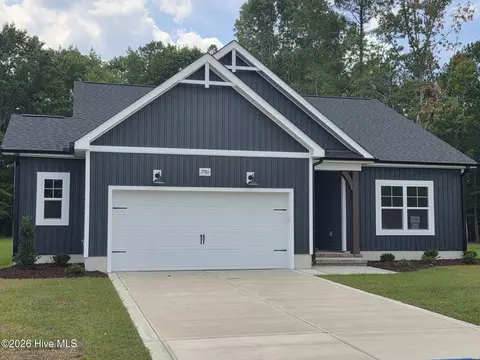 2986 Tucker Hill Dr, Grimesland, NC 27837