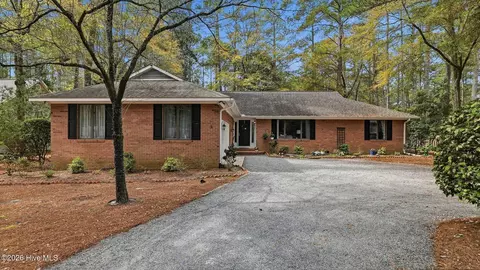 55 Westchester Cir, Pinehurst, NC 28374