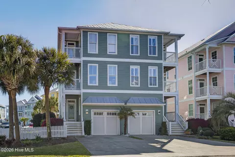 1528 Island Marina Dr, Carolina Beach, NC 28428