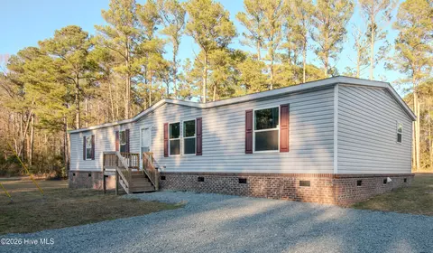 730 Gurganus Rd, Maple Hill, NC 28454