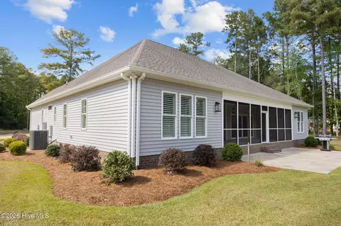 Exterior - 20 Santee Dr, Chocowinity, NC 27817 photo 5 of 8