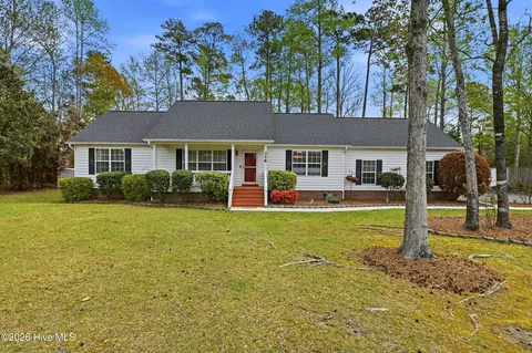 326 Knollwood Dr, Hampstead, NC 28443