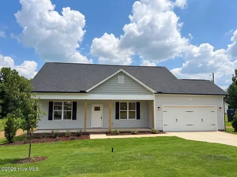 570 Springtooth Dr, Zebulon, NC 27597