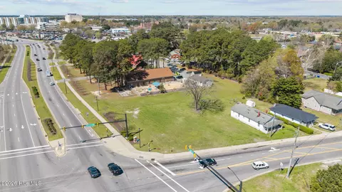 1006 Bancroft Ave, Greenville, NC 27834