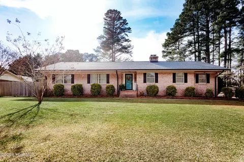 1109 Robin Hill Rd NW, Wilson, NC 27896