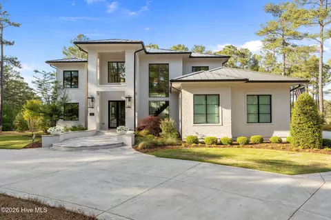 11 Elkton Dr, Pinehurst, NC 28374