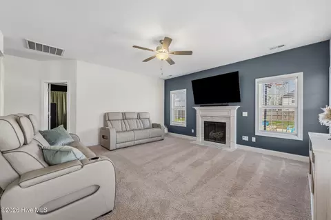 Living - 3013 Sharpnose St, New Bern, NC 28562 photo 2 of 2