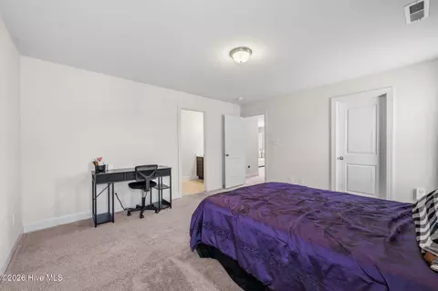 Bedroom - 3013 Sharpnose St, New Bern, NC 28562 photo 4 of 10