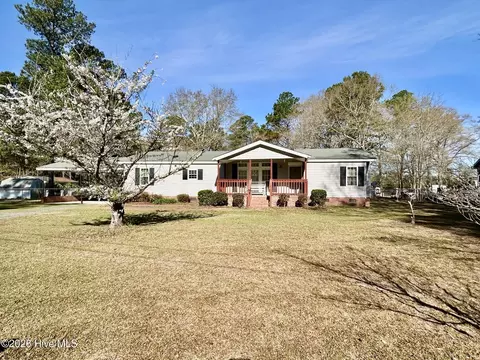 12340 Ridgewood Cir, Laurinburg, NC 28352