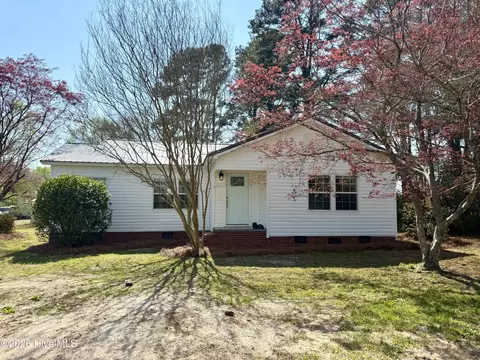 6195 Red Hill Rd, Whiteville, NC 28472