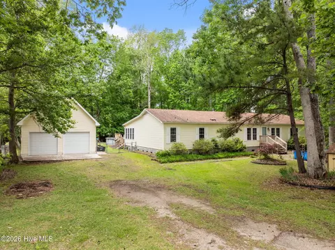 209 Old Ironsides Rd, Newport, NC 28570