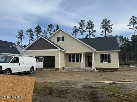 827 Hidden Bridge Dr, Jacksonville, NC 28546