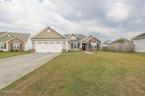 208 Imperial Ln, Jacksonville, NC 28546