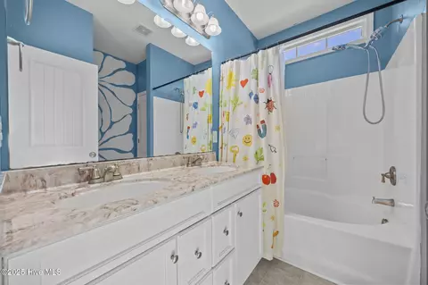 Bath - 257 E Ivybridge Dr, Hubert, NC 28539 photo 1 of 1