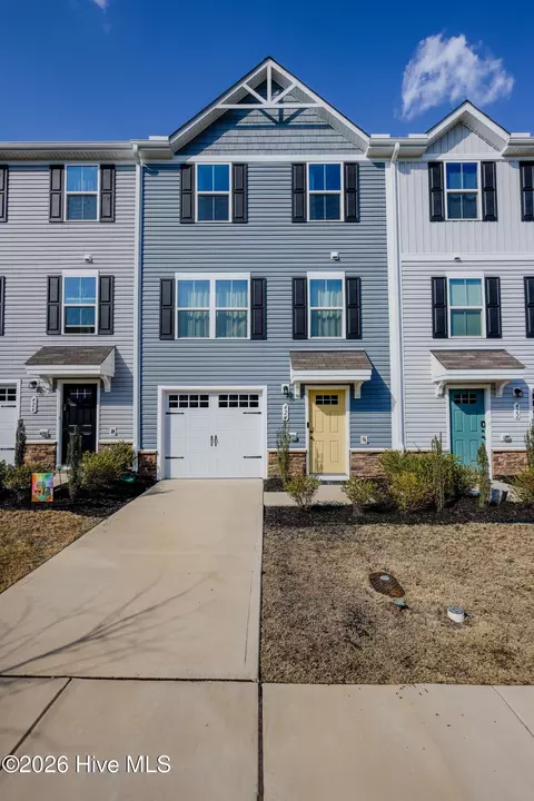 424 Emerald Shire Way, Zebulon, NC 27597