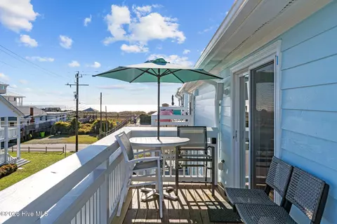 101 Seahorse Ln #B3, Carolina Beach, NC 28428