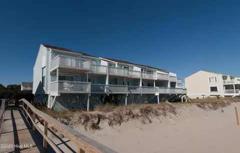 1207 Sand Dollar Ct, Kure Beach, NC 28449