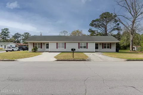 301 303 Louise Ave, Jacksonville, NC 28540