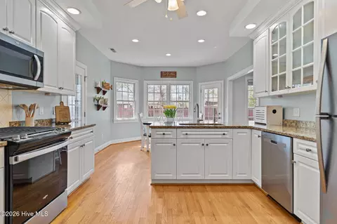 Kitchen - 222 Hughes Rd, Hampstead, NC 28443 photo 6 of 7