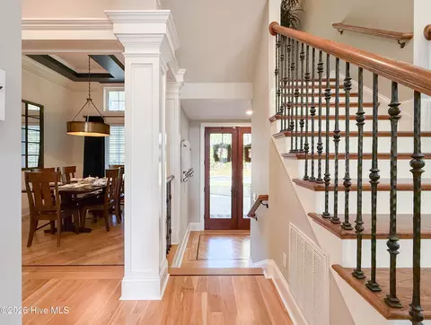 Entry Way - 820 Grandview Dr, Hampstead, NC 28443 photo 4 of 11