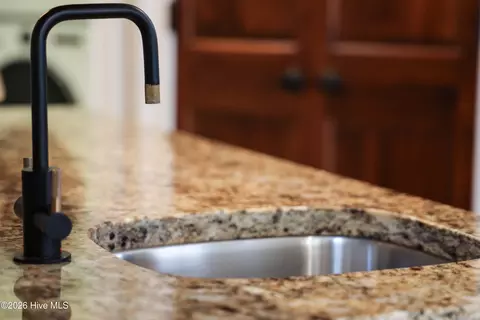 Kitchen - 820 Grandview Dr, Hampstead, NC 28443 photo 6 of 14