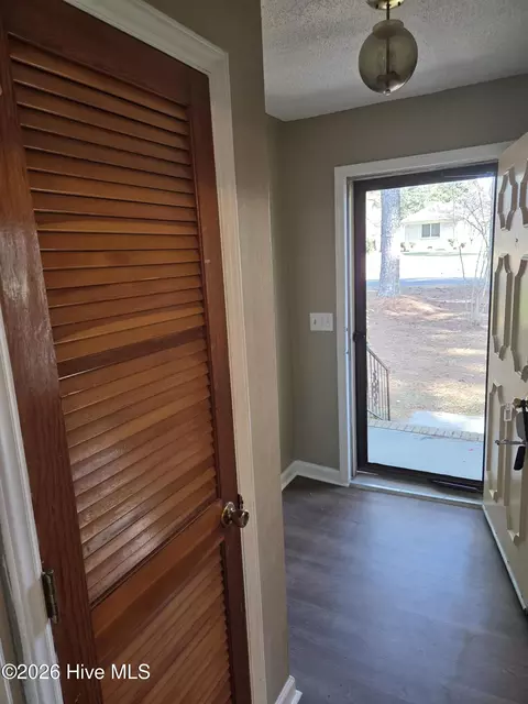 Entry Way - 802 Eagle Rd, Kinston, NC 28501 photo 2 of 2