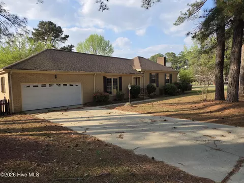 802 Eagle Rd, Kinston, NC 28501
