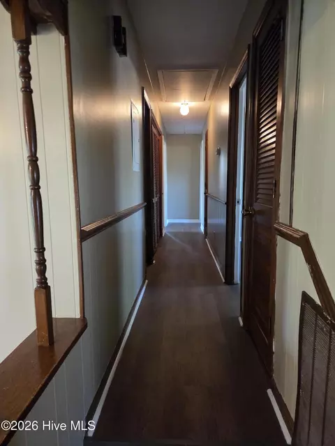 Entry Way - 802 Eagle Rd, Kinston, NC 28501 photo 1 of 2