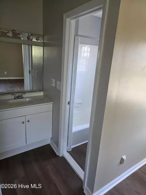 Bath - 802 Eagle Rd, Kinston, NC 28501 photo 2 of 2