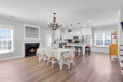 Dining - 210 Dorovan Ct, Hubert, NC 28539 photo 1 of 2