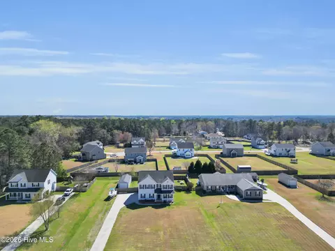 View/Area - 210 Dorovan Ct, Hubert, NC 28539 photo 1 of 10
