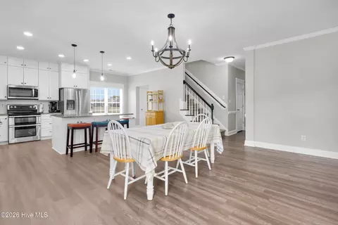Dining - 210 Dorovan Ct, Hubert, NC 28539 photo 2 of 2