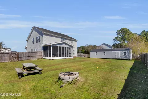 Exterior - 210 Dorovan Ct, Hubert, NC 28539 photo 3 of 3